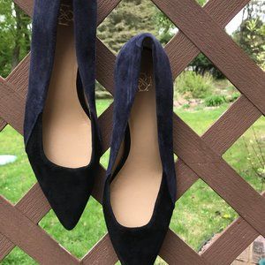 Ann Taylor suede pumps